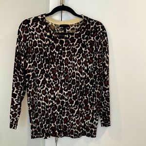 J Crew Womens (Tippi) lightweight sweater size medium.